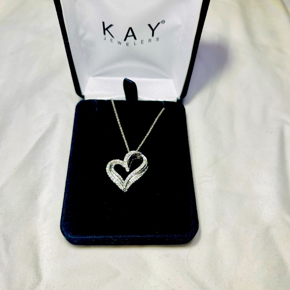 Kay Heart Necklace